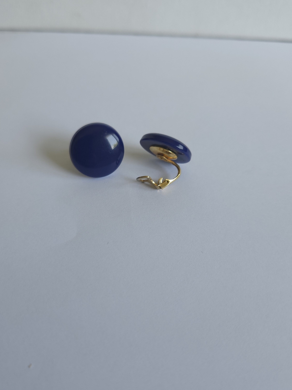 Vintage 1980s Cobalt Navy Blue Enamel Button Clip On Earrings Gold Tone - Picture 4 of 11